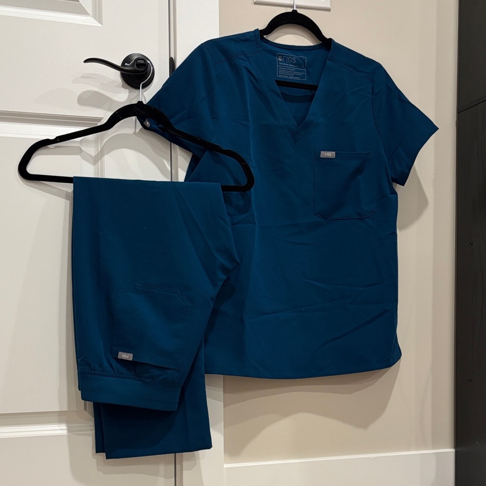 Figs Teal Scrub Set